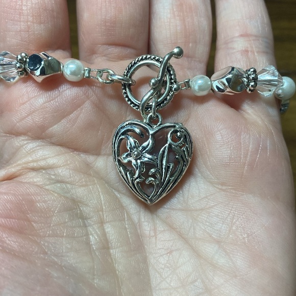 Silver Peace Hope & Serenity Bracelet With Heart Charm And Toggle Clasp - Picture 2 of 4